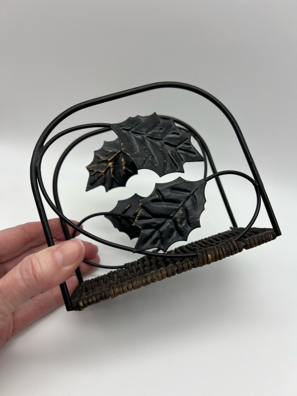 VTG Rattan Bronze Metal Leaves Napkin Letter Holder